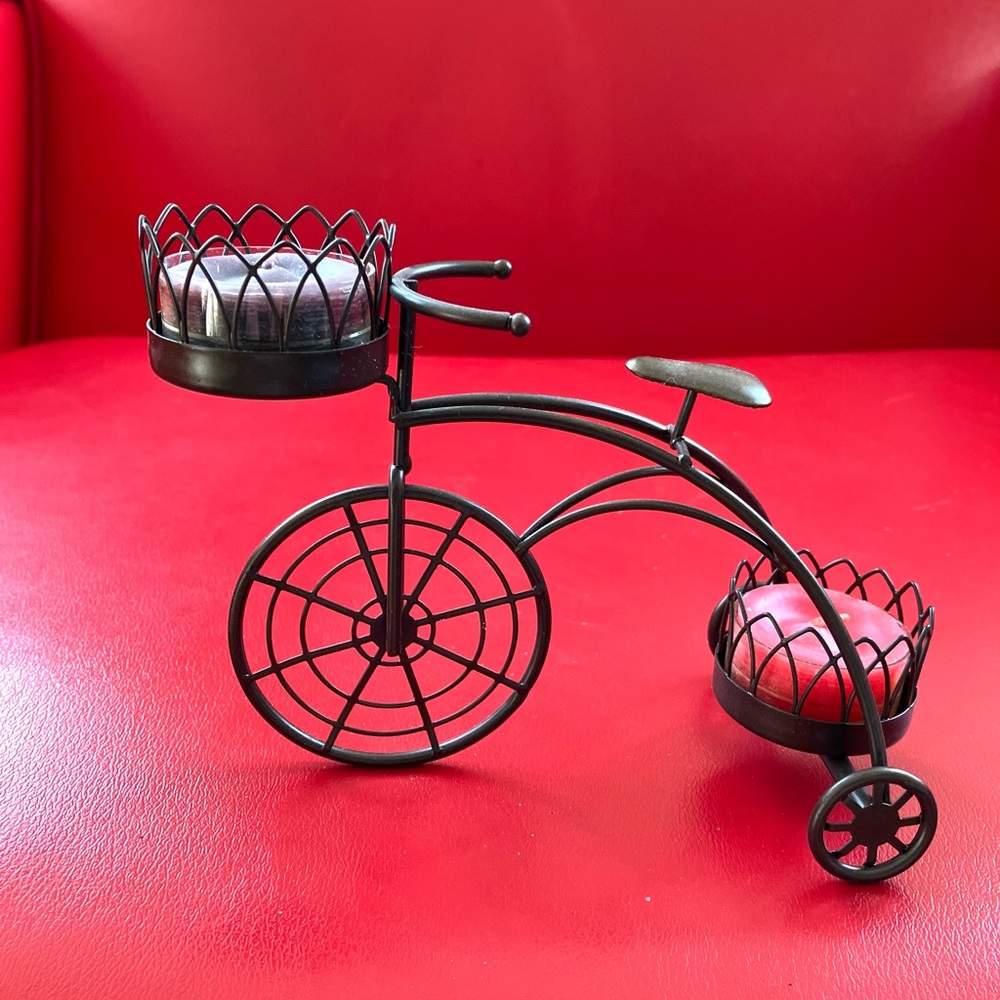 Partylite tealight holder.